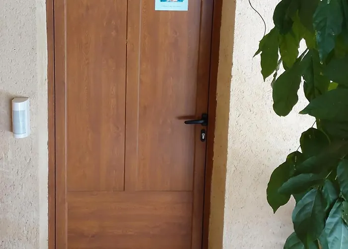 Casa Atenea 사모라